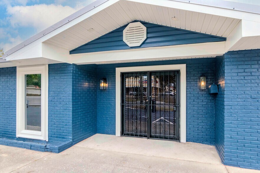 More Photos Of 3205 W Waters Ave, Tampa Medical For Sale