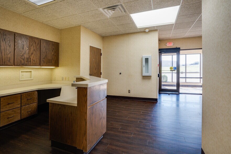 More Photos Of 2716 Commerce St, Wichita Falls Industrial For Sale