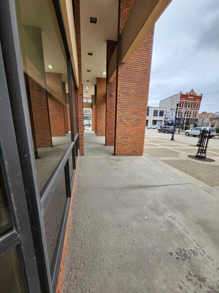 More Photos Of 2 N Mill St, New Castle Bank For Sale