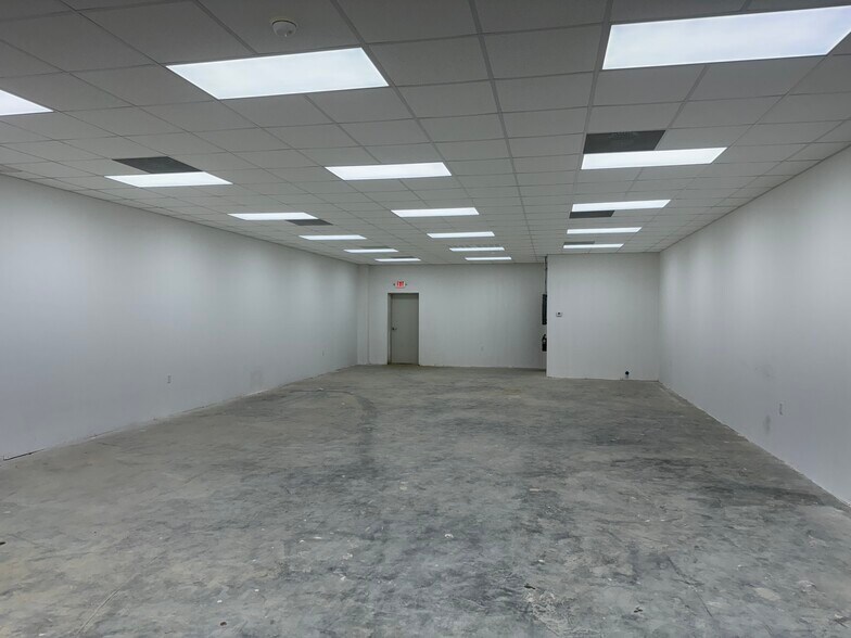 More Photos Of 395 Columbia Memorial Parkway, Kemah Storefront Retail Office For Lease