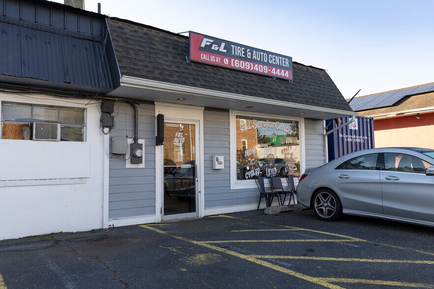 More Photos Of 225 Forsgate, Jamesburg Auto Repair For Sale