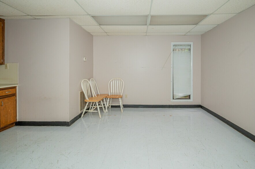 More Photos Of 730 Memorial Dr, Bessemer Medical For Sale