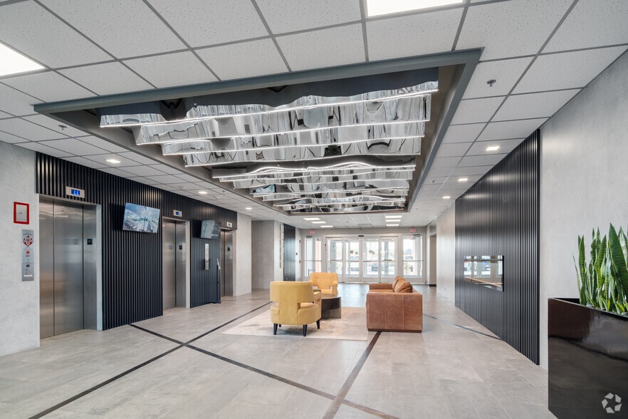 More Photos Of 9950 Lawrence Ave, Schiller Park Unknown For Lease