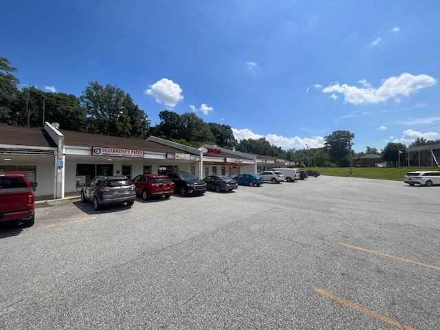 More Photos Of 2300-2314 Carpenter Station Rd, Wilmington Storefront For Sale