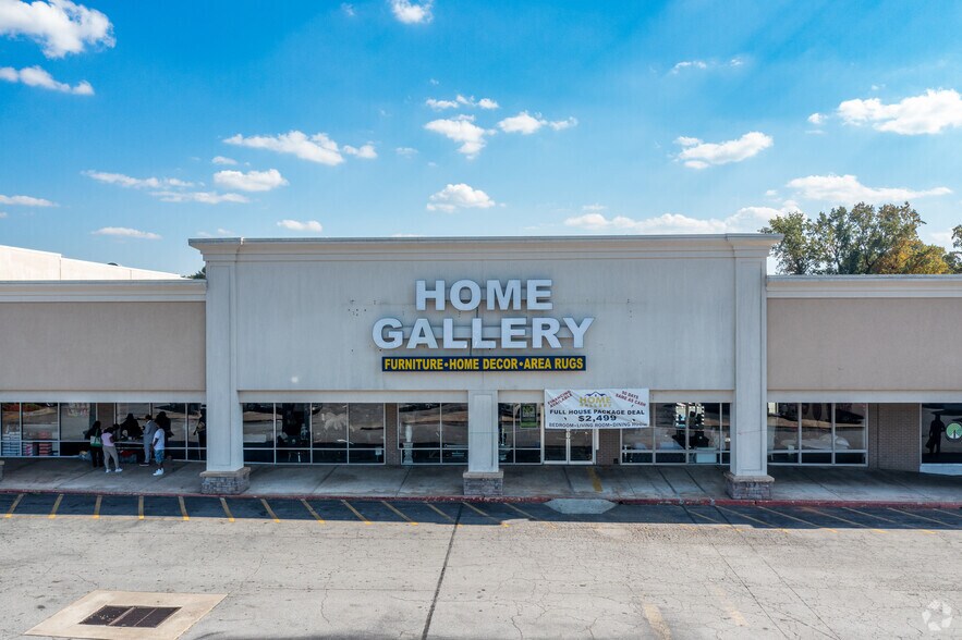 More Photos Of 3435-3553 Memorial Dr, Decatur Storefront For Lease