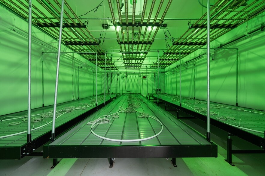 More Photos Of 12217 S Broadway, Edmond Warehouse For Sale