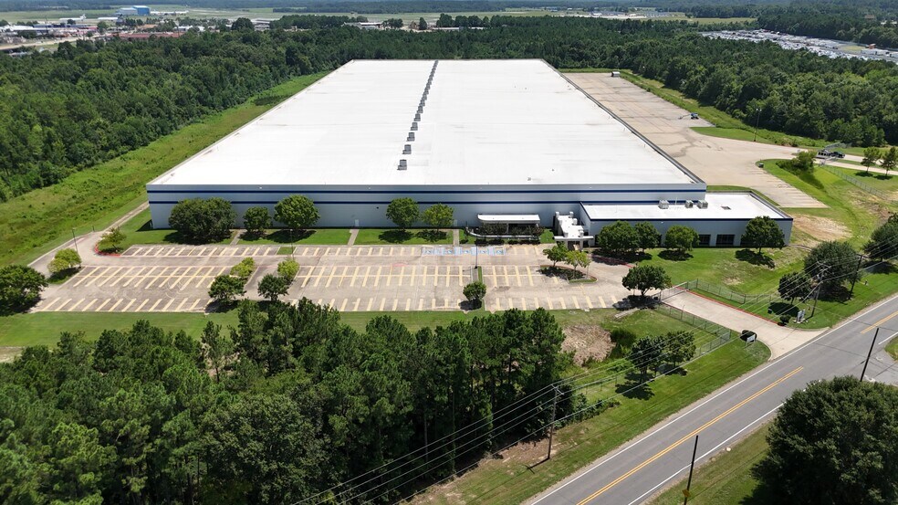 More Photos Of 5001 Greenwood Rd, Shreveport Distribution For Lease