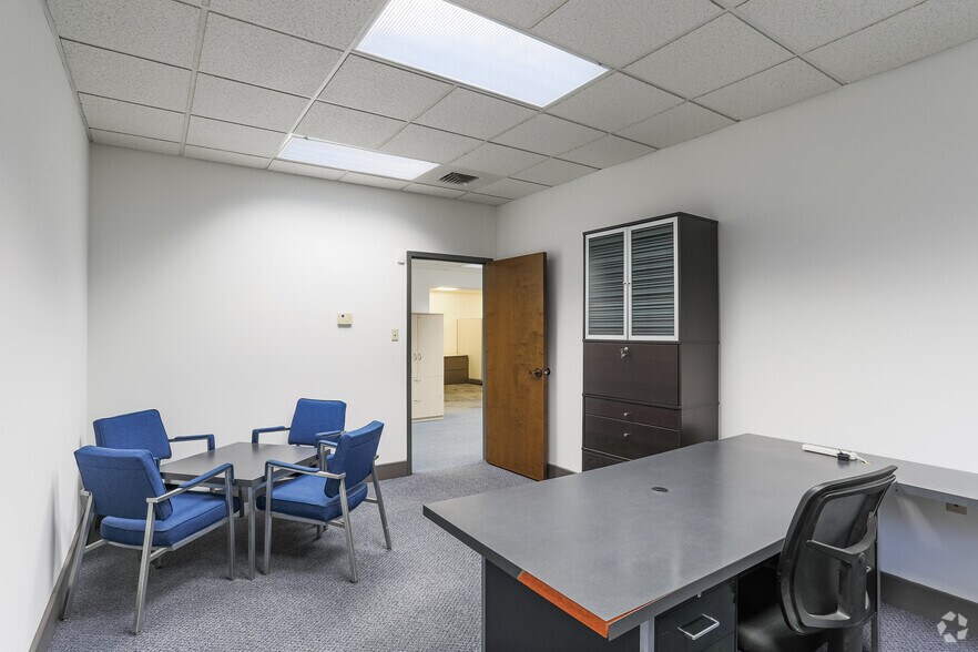 More Photos Of 1201 Banksville Rd, Pittsburgh Office For Sale