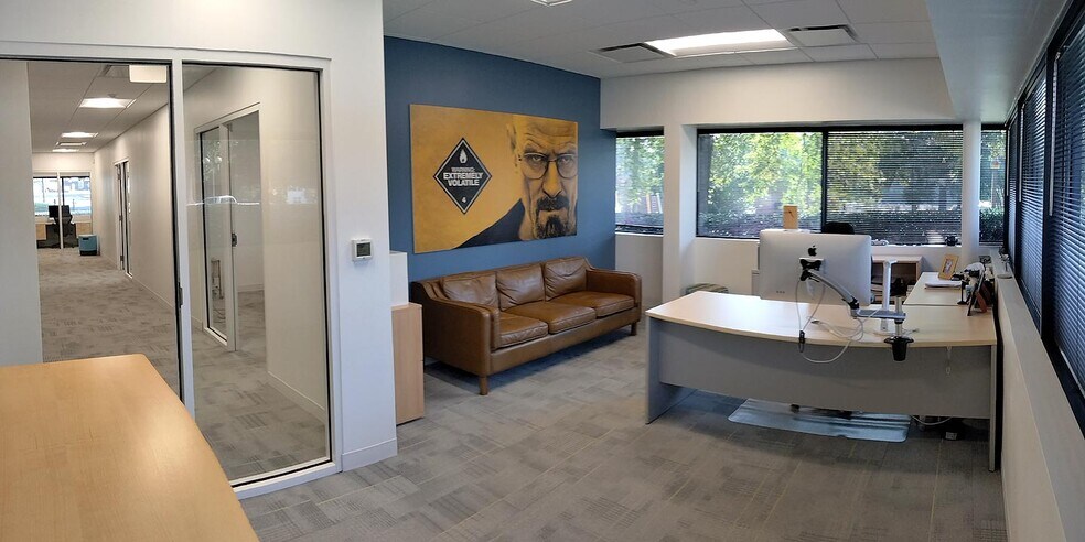 More Photos Of 421 Minuet Ln, Charlotte Office For Sale