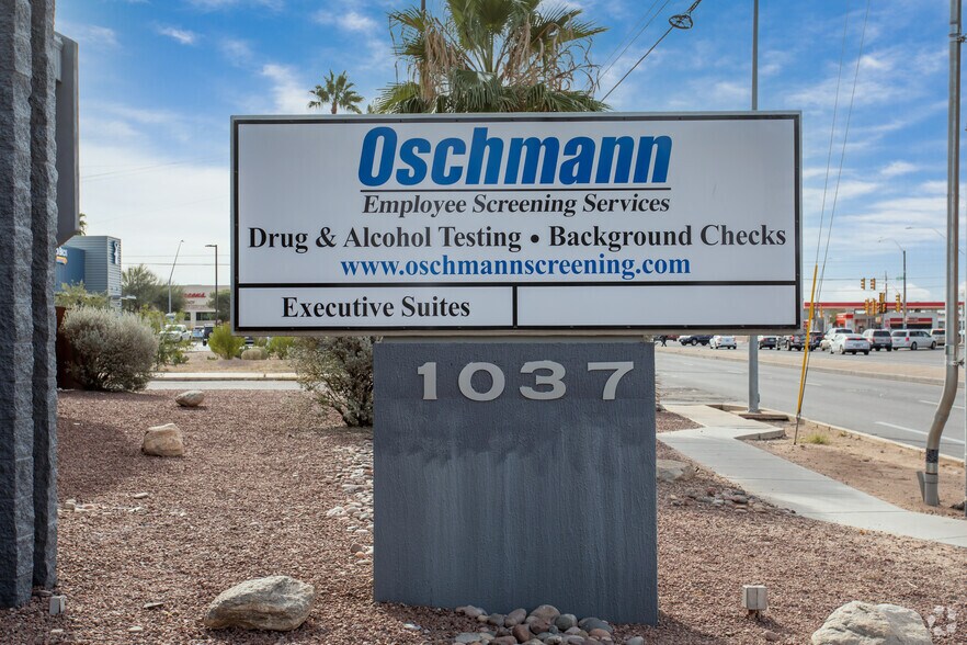 More Photos Of 1037 S Alvernon Way, Tucson Office For Sale