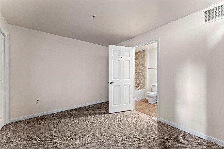 More Photos Of 2113 Ellsworth Blvd, Malta Apartments For Lease