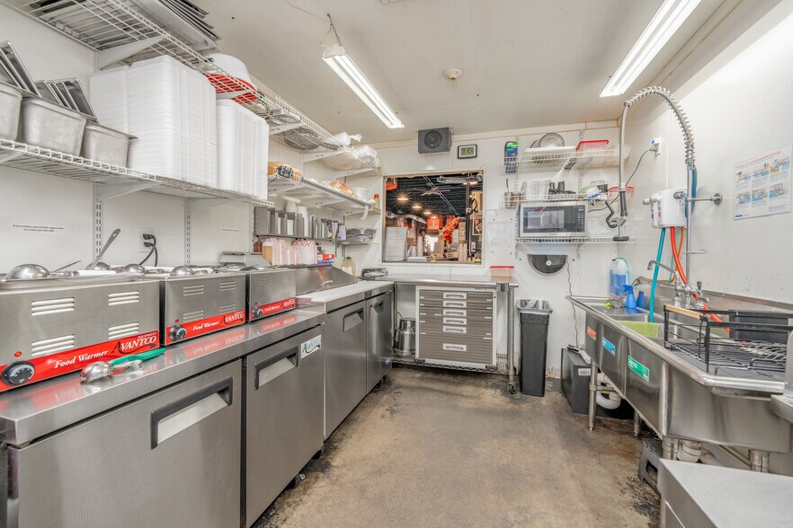 More Photos Of 215 N Washington Ave, Wellington Restaurant For Sale