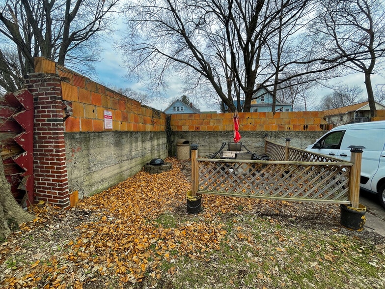 More Photos Of 139 Murray St, Binghamton Multifamily For Sale