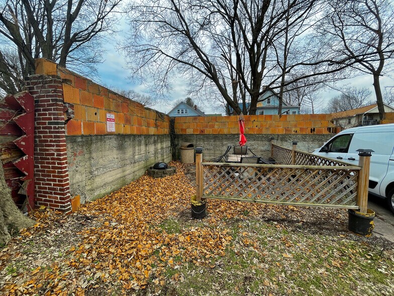 More Photos Of 139 Murray St, Binghamton Apartments For Sale