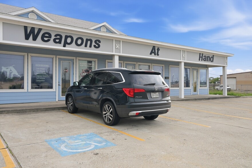 More Photos Of 9929 S Padre Island Dr, Corpus Christi Storefront For Sale