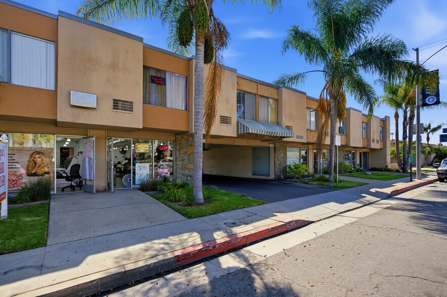 More Photos Of 3520 Long Beach Blvd, Long Beach Office For Sale