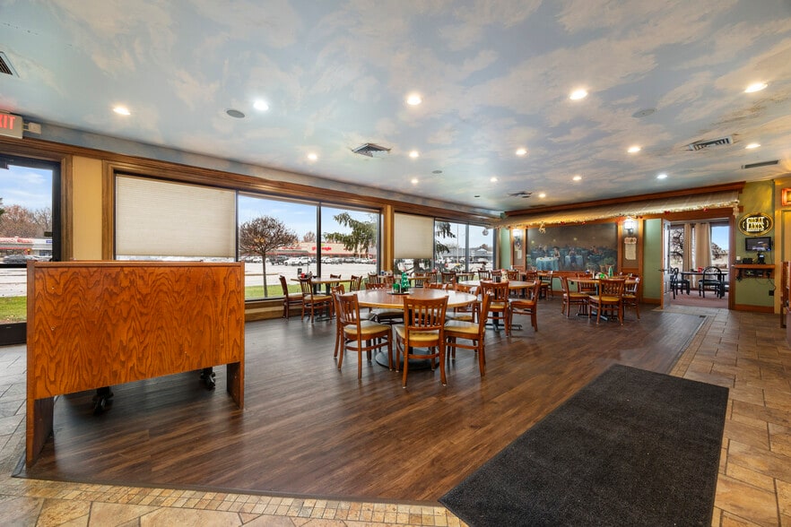 More Photos Of 4415 Liberty Ave, Vermilion General Retail For Sale