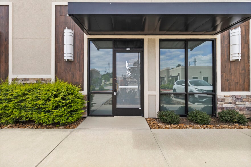 More Photos Of 28809 Hardin Store Rd, Magnolia Office For Lease