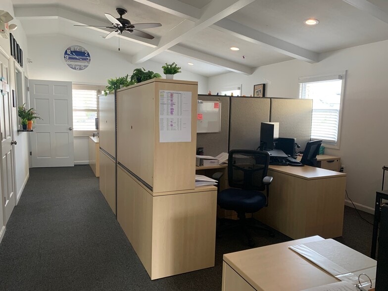 More Photos Of 1155 Newport Ave, Pawtucket Medical For Sale