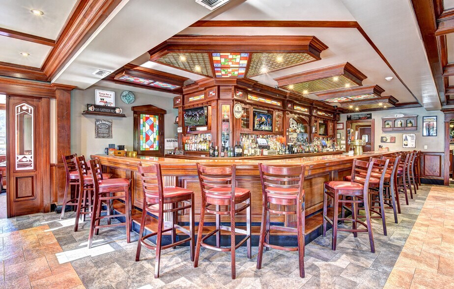 More Photos Of 337 N Liberty Dr, Tomkins Cove Restaurant For Sale