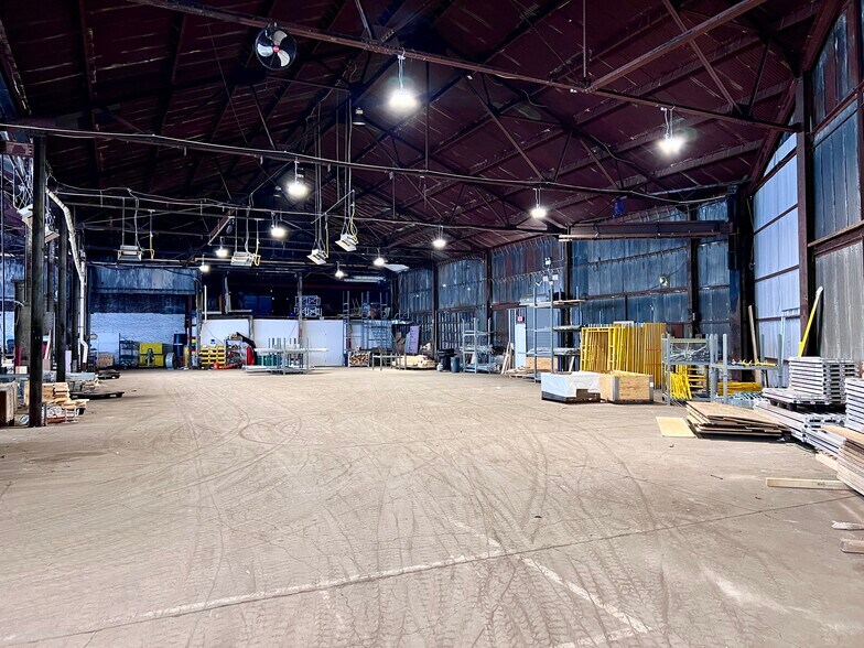 More Photos Of 1400 Nixon St, Pittsburgh Warehouse For Sale
