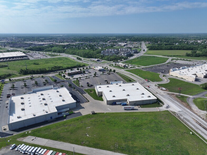 More Photos Of 800 Quick Trip Way, Belton Auto Dealership For Lease