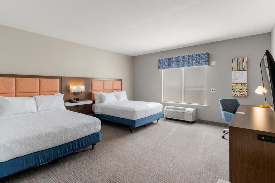 More Photos Of 4380 Integrity Center Pt, Colorado Springs Hotel For Sale