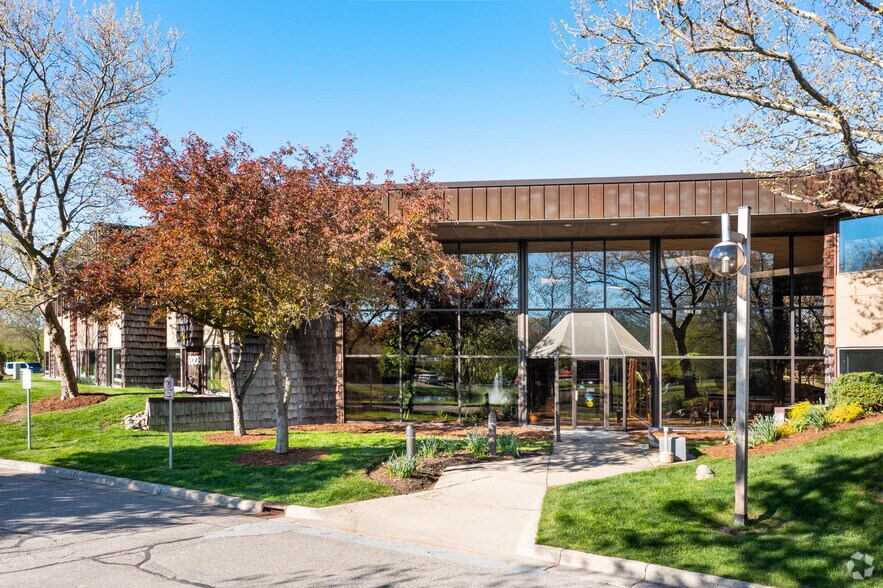 More Photos Of 2008 Hogback Rd, Ann Arbor Unknown For Lease