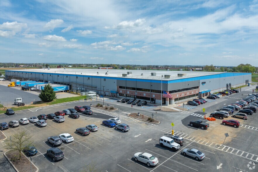 More Photos Of 1156 Four Star Dr, Mount Joy Warehouse For Lease