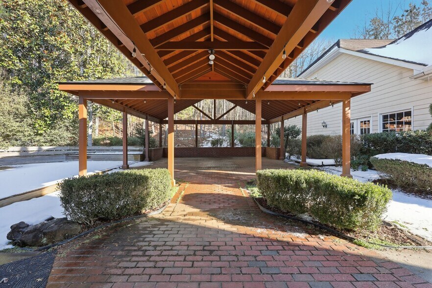More Photos Of 6470 Georgia 400, Cumming Medical For Sale