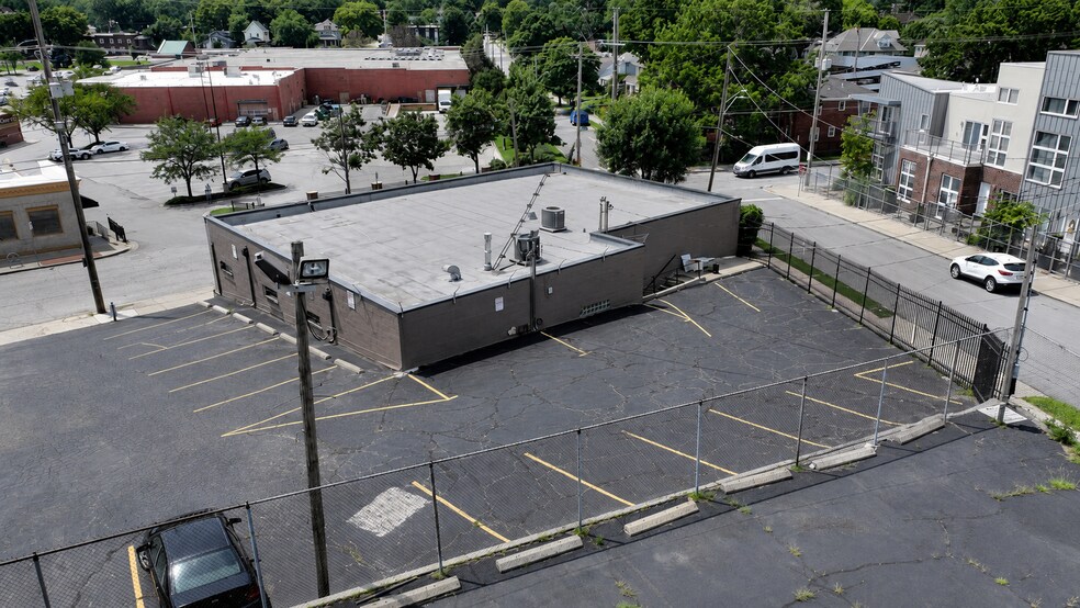 More Photos Of 4003 Pennsylvania Ave, Kansas City Office For Sale
