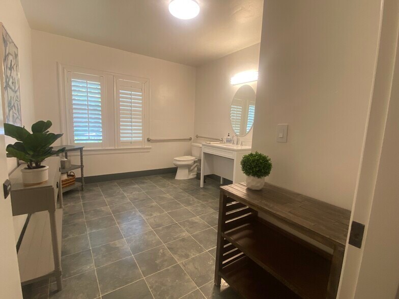 More Photos Of 1505 Main St, Saint Helena Office For Lease