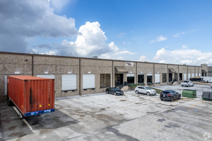 More Photos Of 1819 Turning Basin Dr, Houston Warehouse For Lease