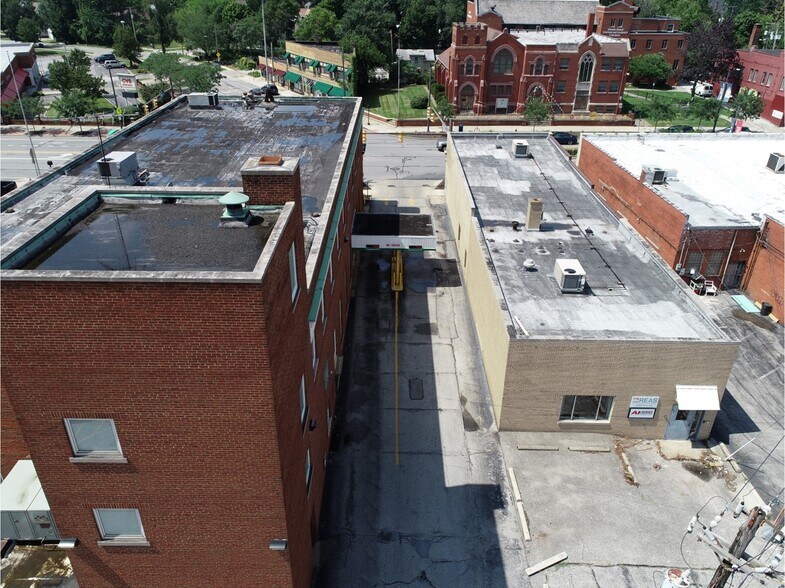 More Photos Of 4209-4221 Pearl Rd, Cleveland General Retail For Lease