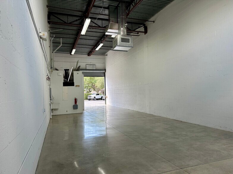 More Photos Of 3601 SW 30th Ave, Fort Lauderdale Warehouse For Lease