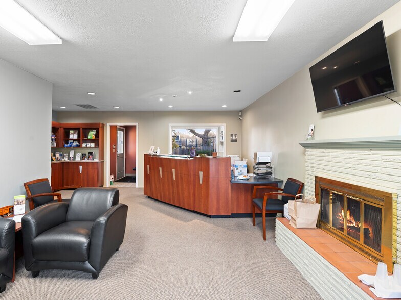 More Photos Of 4340 SW 110th Ave, Beaverton Medical For Sale