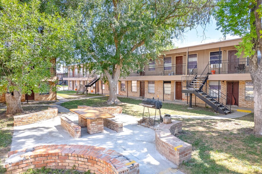 Primary Photo Of 7678 W US Highway 90, San Antonio Apartments For Sale