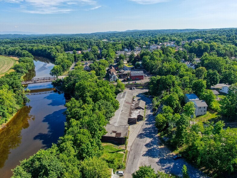 More Photos Of 11 Water St, New Paltz Freestanding For Sale