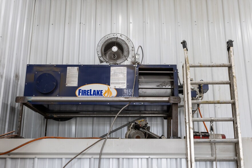 More Photos Of 2800 NY-49, West Monroe Auto Repair For Lease