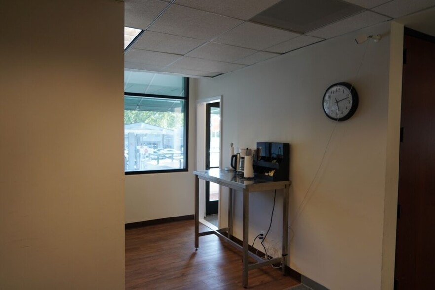 More Photos Of 585 Glenwood Ave, Menlo Park Office Residential For Lease