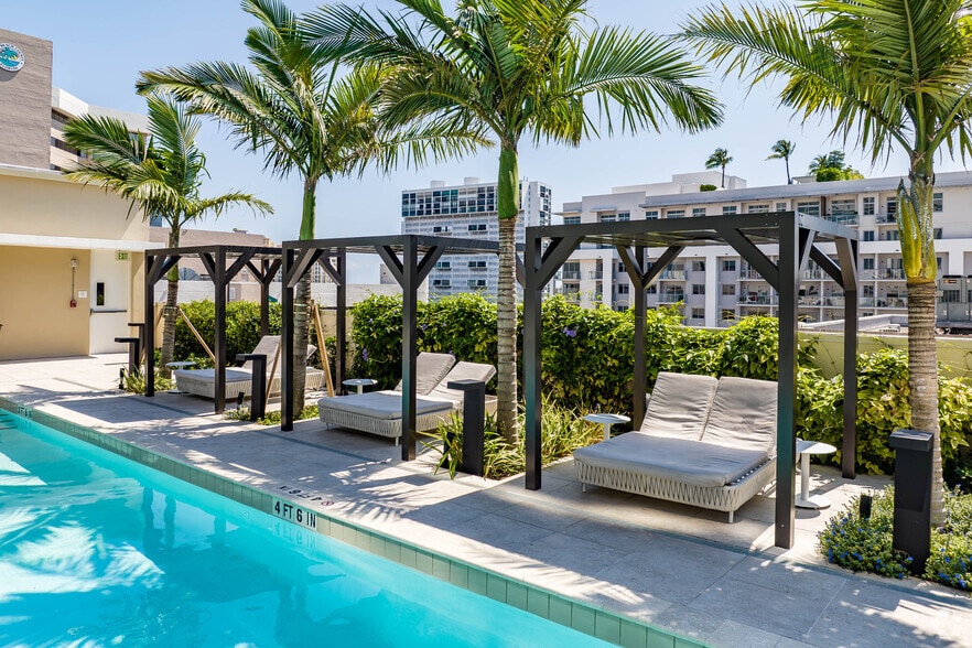 More Photos Of 345 Banyan Blvd, West Palm Beach Apartments For Lease