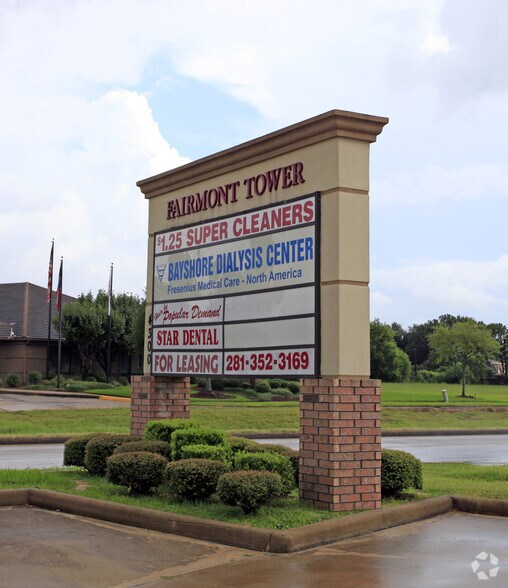 More Photos Of 4300-4302 Fairmont Pky, Pasadena Unknown For Lease