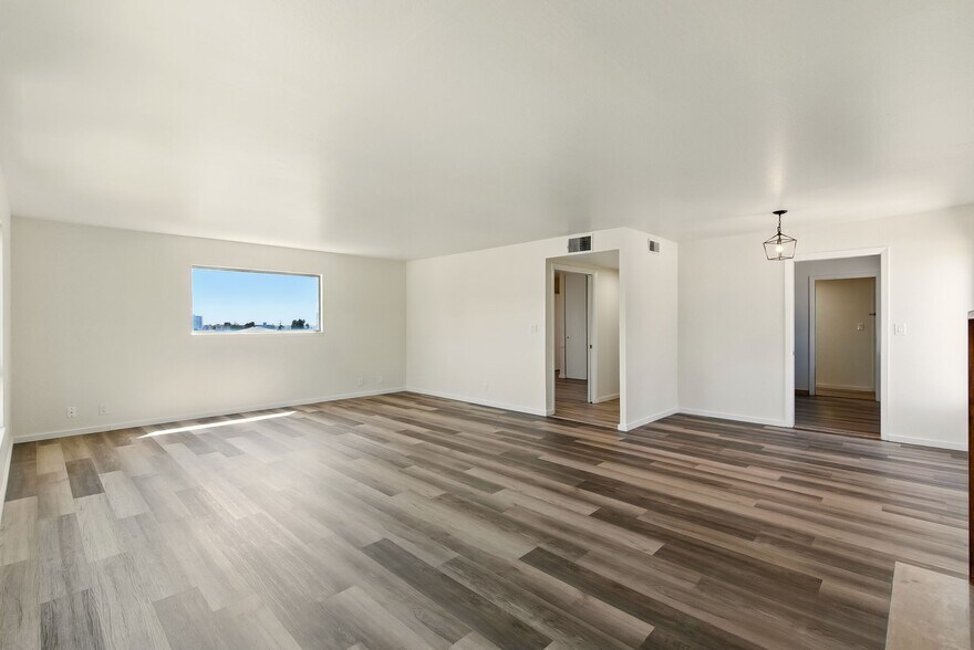 More Photos Of 498 Capital St, Oakland Apartments For Sale