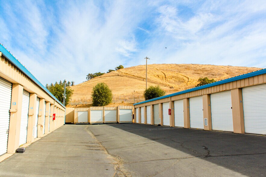 More Photos Of 375 Arthur Rd, Martinez Self Storage For Sale