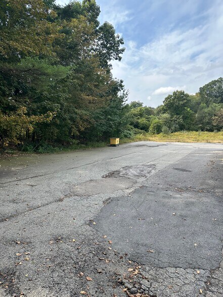 More Photos Of 148-152 Great Rd, Stow Unknown For Lease