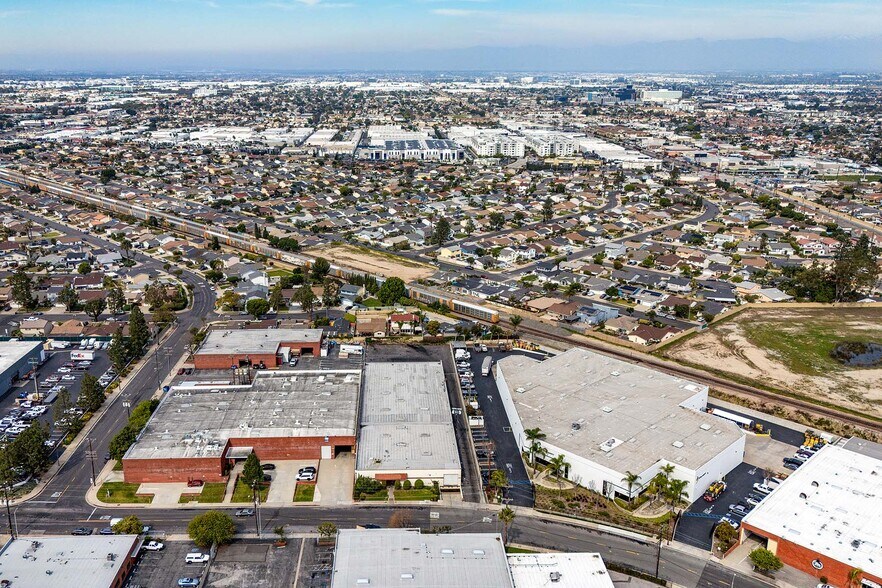 More Photos Of 1421 W 240th St, Harbor City Warehouse For Lease