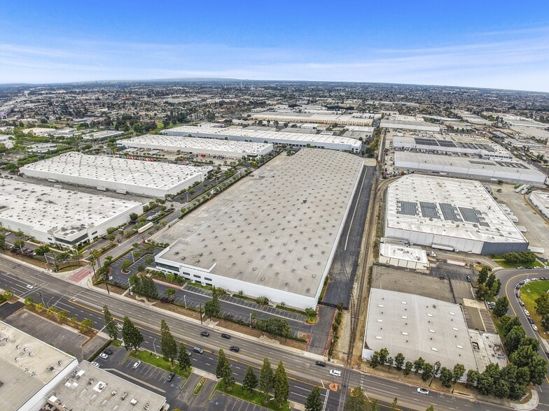 More Photos Of 6700-6750 Artesia Blvd, Buena Park Manufacturing For Lease