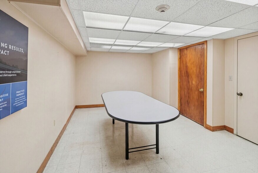 More Photos Of 540-544 Douglas Ave, Providence Office For Sale