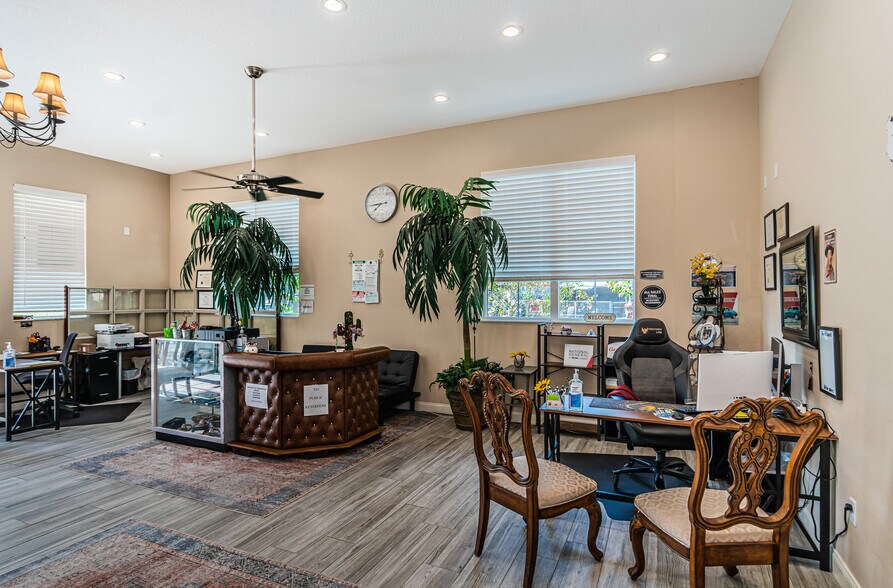 More Photos Of 1002 E Baker St, Plant City Medical For Sale