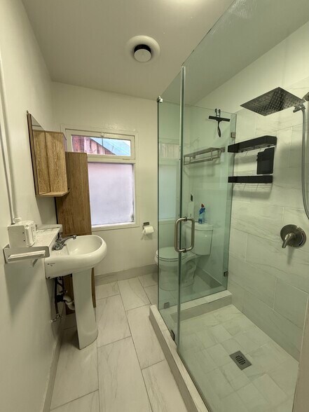 More Photos Of 8218 W Sunset Blvd, West Hollywood Loft Creative Space For Lease